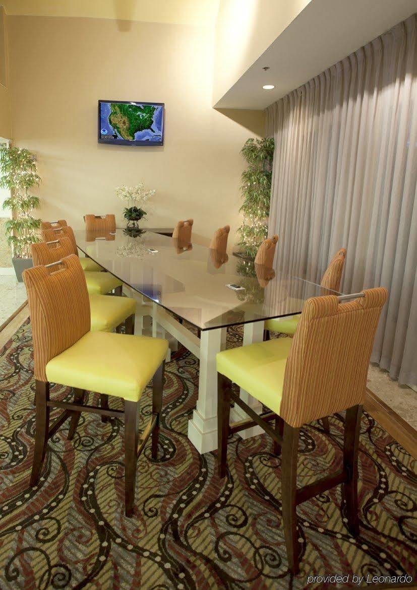 Holiday Inn Tyler - Conference Center By Ihg Zewnętrze zdjęcie